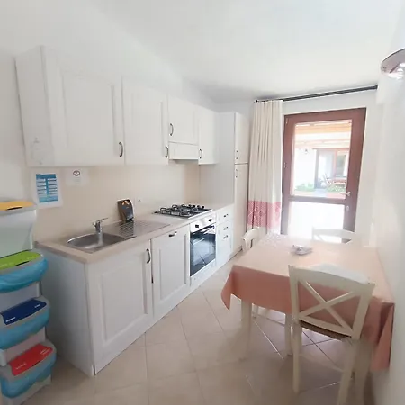 Case Vacanze Nioleo - Apartments And Pool