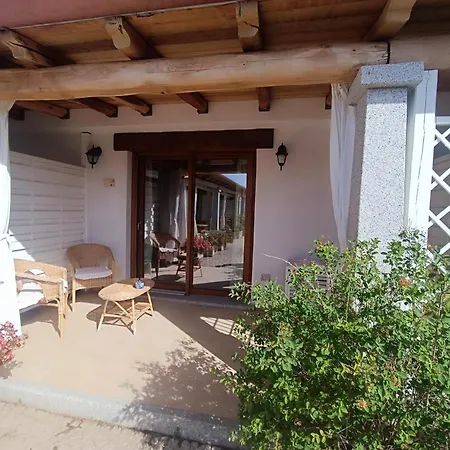 Nioleo - Apartments And Pool Apartment Siniscola