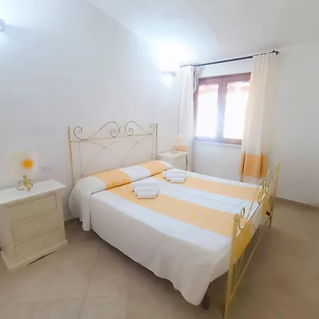 Case Vacanze Nioleo - Apartments And Pool