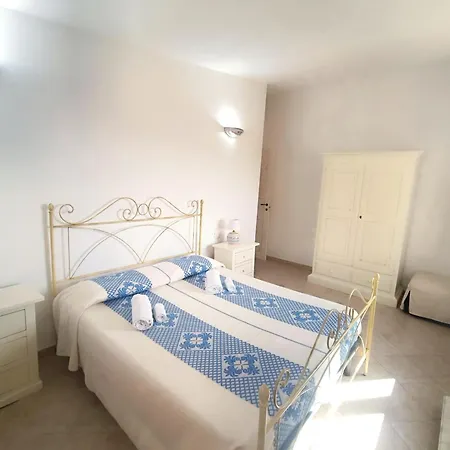 Case Vacanze Nioleo - Apartments And Pool Apartment Siniscola