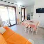 Nioleo - And Pool