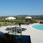 Nioleo - And Pool 公寓 *