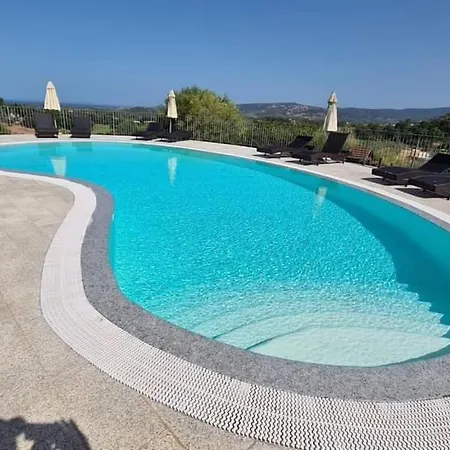 Nioleo Con Piscina Siniscola