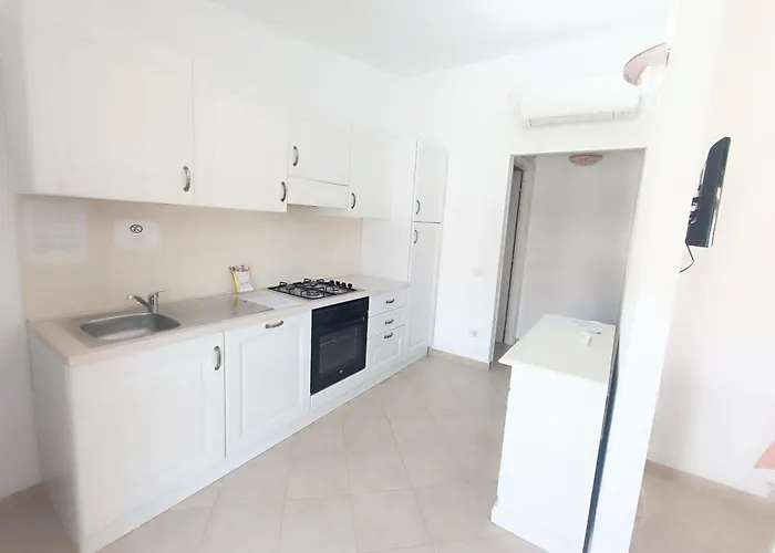 Nioleo - And Pool Apartman *