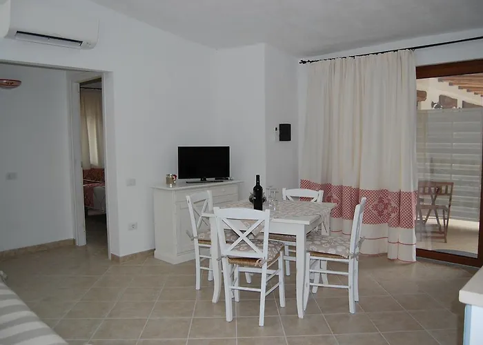Nioleo - And Pool Apartman *